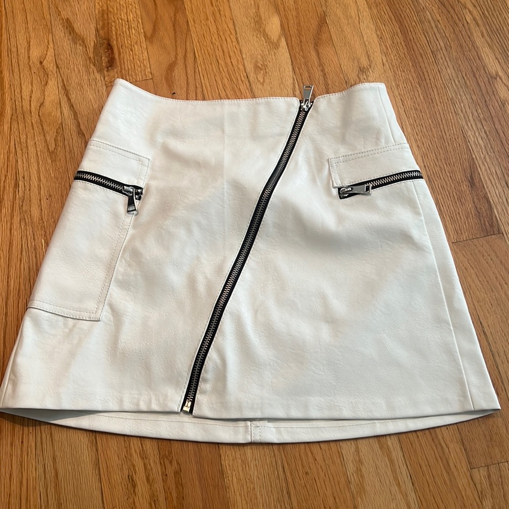 Bershka small white leather skirt